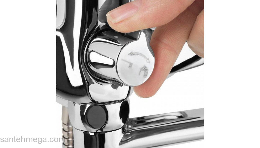 Смеситель для ванны с длинным изливом с керамическим дивертором  Enisey Milardo ENISBLCM10. Фото