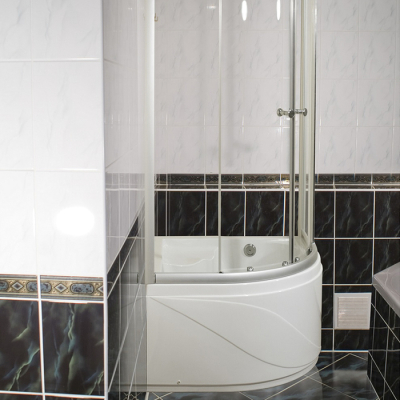 Душевое ограждение IDDIS TF90MH. Фото