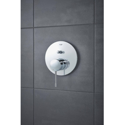 Смеситель для ванны GROHE 24058001 Essense, хром. Фото